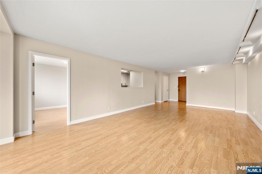 Residential Lease in Fort Lee 4