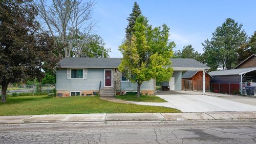 290 Apple Blossom Way, Out of State, UT, 84653 | Card Image