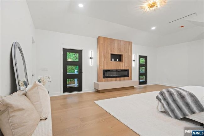 45 Riverview Ter, House other with 6 bedrooms, 6 bathrooms and null parking in Mahwah NJ | Image 25