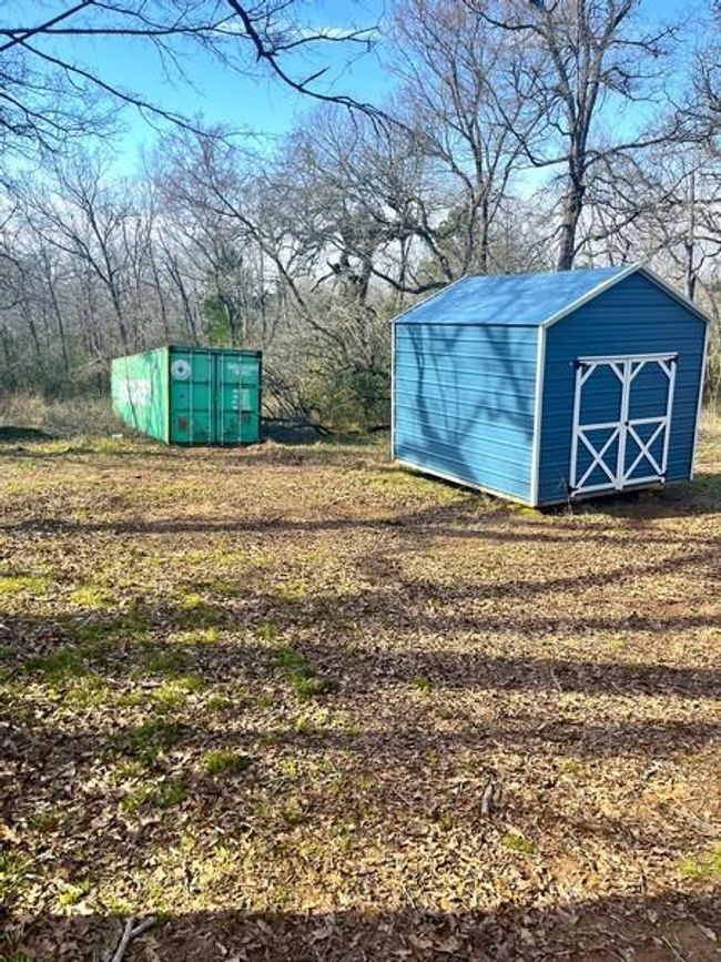 9870 N Leona Blvd, Home with 3 bedrooms, 2 bathrooms and null parking in Leona TX | Image 20