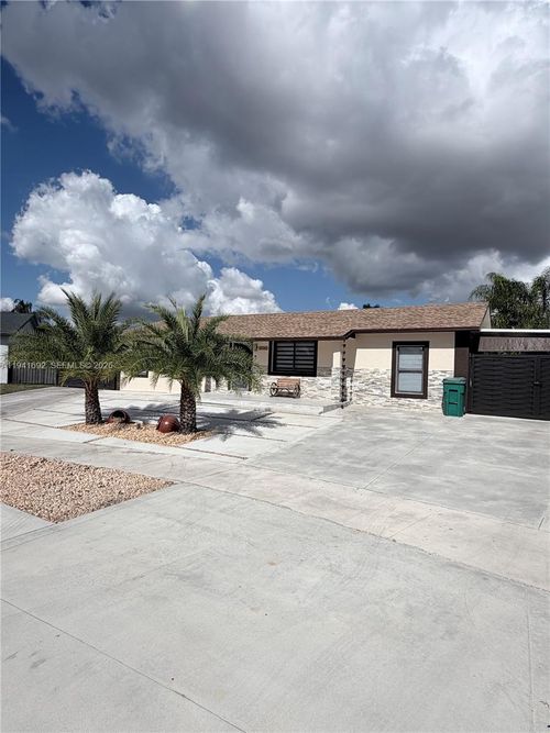 13261 Sw 260th Ter, Homestead, FL, 33032-6858 | Card Image