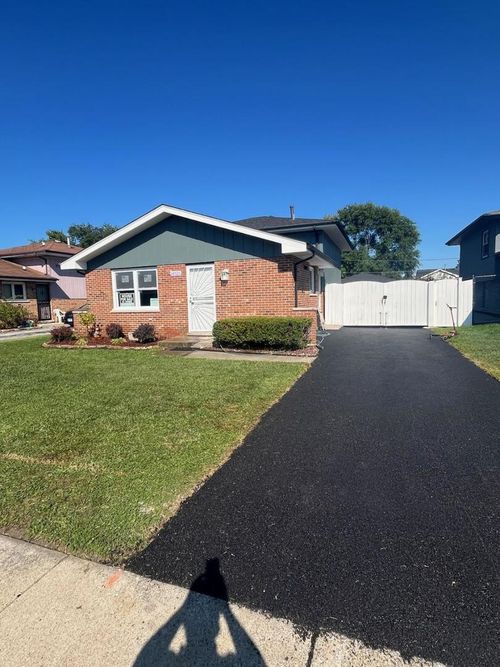 14525 Oakley St, Dixmoor, IL, 60426-1057 | Card Image