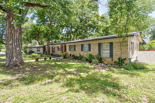 2301 Del Curto Rd, Austin, TX, 78704-4811 | Card Image