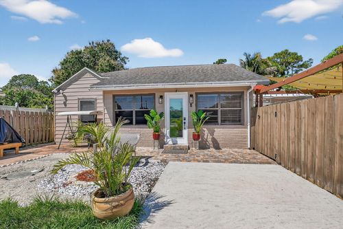 425 Broward Ave, Greenacres, FL, 33463-2001 | Card Image