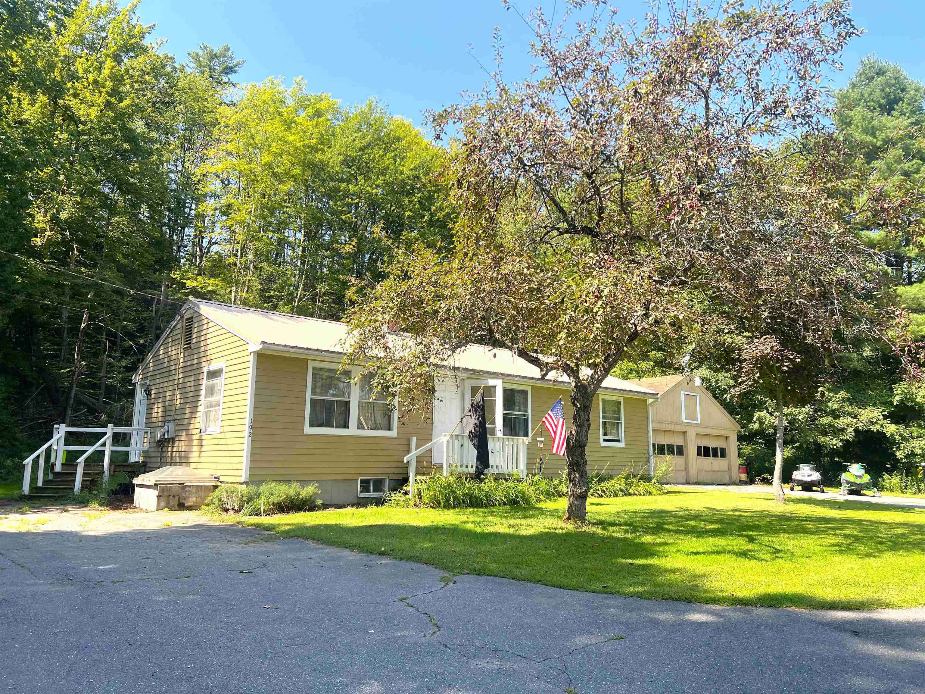 Kevadus Cir, Chester, VT 05143