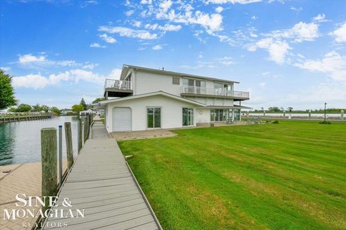 9675 S Channel Dr, Harsens Island, MI, 48028-9773 | Card Image