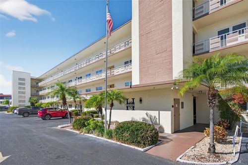 unit-105-5705 80th St N, ST PETERSBURG, FL, 33709-5866 | Card Image