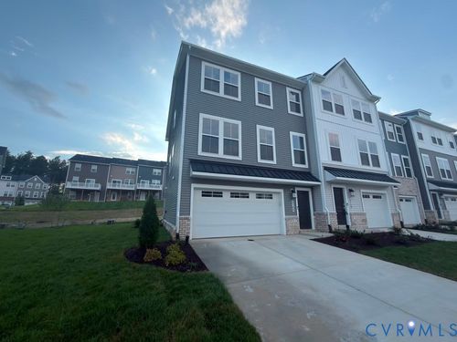 8760 Whitman Dr, Chesterfield, VA, 23832-2189 | Card Image