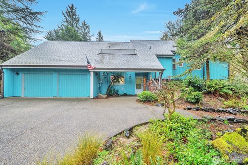 4015 Boardman Ct Nw, Olympia, WA, 98502-9666 | Card Image
