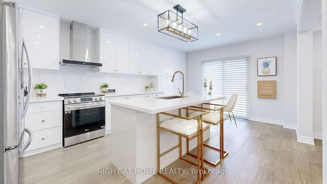 28 Beaton Ave, House other with 6 bedrooms, 4 bathrooms and 4 parking in Maple ON | Image 7