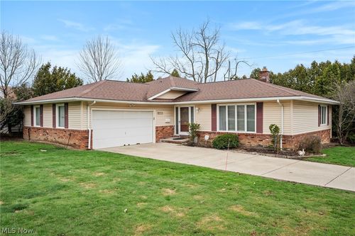 2619 S Green Rd, Beachwood, OH, 44122-1535 | Card Image