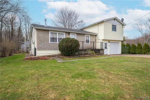 2125 Lakeview Road, Hamburg, NY, 14085 | Card Image