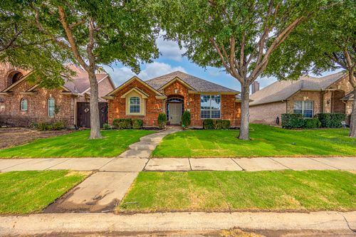 6137 Apache Dr, The Colony, TX, 75056-3833 | Card Image