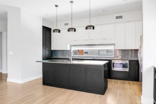 3704 W Beverly Dr, Dallas, TX, 75209-6210 | Card Image