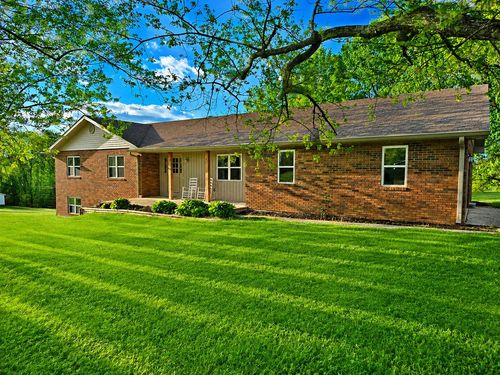 18 Ash Dr, Nancy, KY, 42544-8809 | Card Image