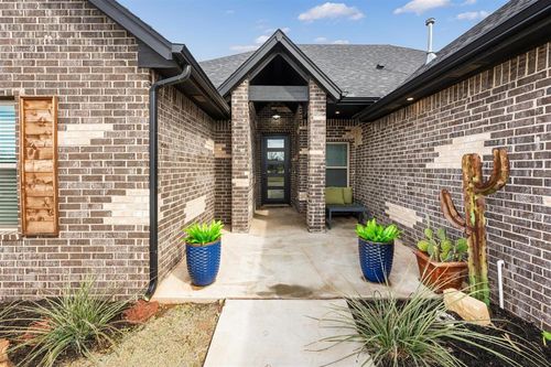 11625 Nw 104th St, Yukon, OK, 73099-3746 | Card Image