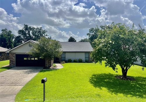 4527 W Meadow Ln, Lake Charles, LA, 70605-5329 | Card Image
