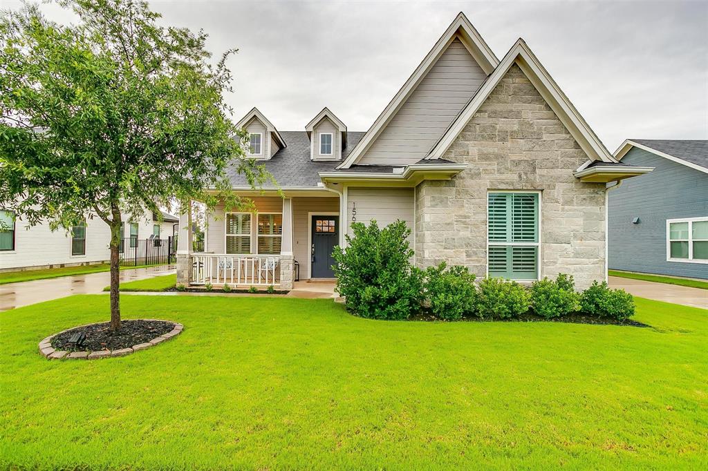 Lizzie Ln, Burleson, TX 76028