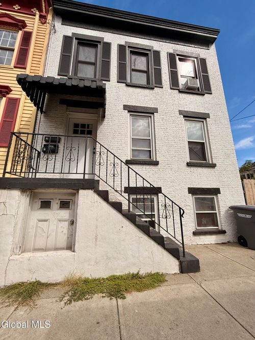 105 Ferry St, Troy, NY, 12180-4184 | Card Image