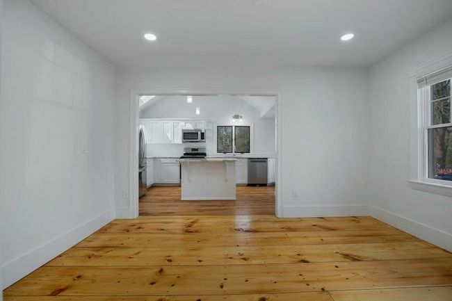 39 Onset Ave, House other with 3 bedrooms, 2 bathrooms and 4 parking in Buzzards Bay MA | Image 5