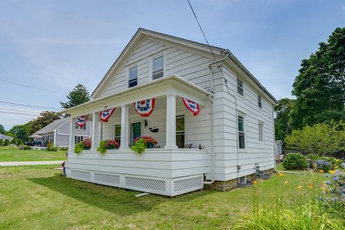 154 Calef Ave, Swansea, MA, 02777-1432 | Card Image