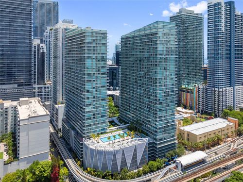 2222-n-1111 Sw 1st Ave, Miami, FL, 33130-5401 | Card Image