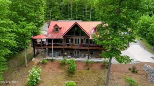 715 Landmark Rd, Jacksboro, TN, 37757-3013 | Card Image
