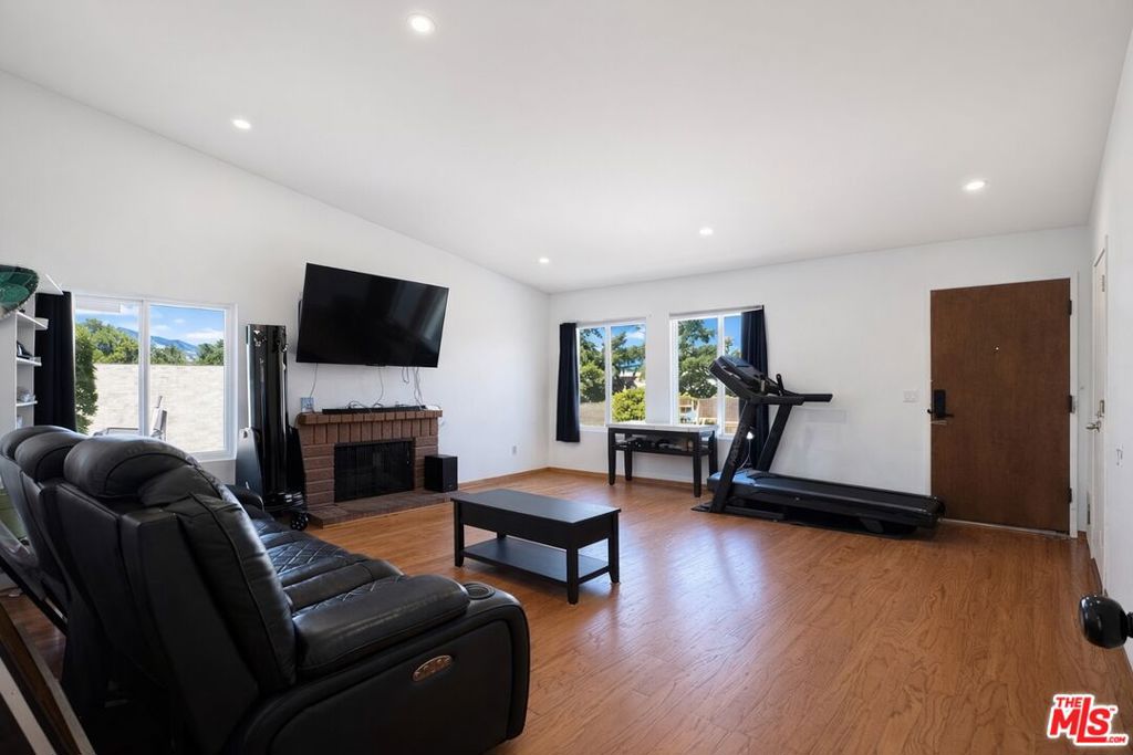 Residential in Los Angeles 4
