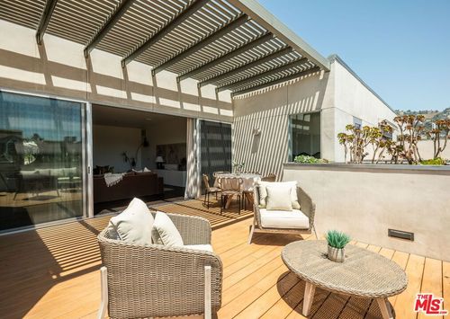 ph4-855 N Croft Ave, Los Angeles, CA, 90069-4469 | Card Image