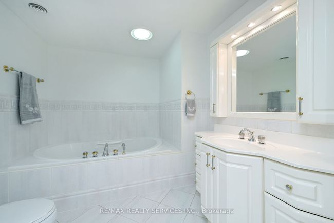 15 Brookbank Crt, House other with 4 bedrooms, 4 bathrooms and 4 parking in Brampton ON | Image 32