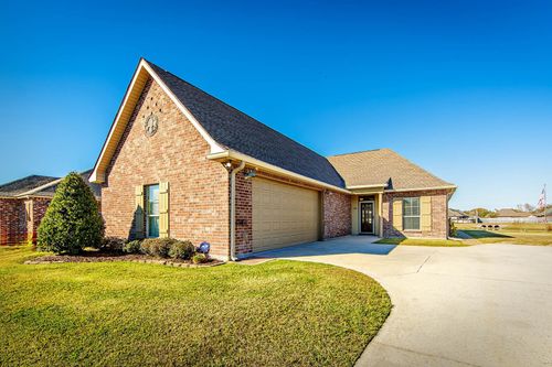 133 Lake Accardo Ave, Thibodaux, LA, 70301-1625 | Card Image