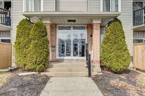 307-276 Eiwo Crt, Waterloo, ON, N2K3M6 | Card Image