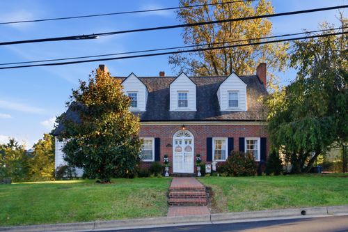 8 Winn St, Mt Sterling, KY, 40353-1010 | Card Image