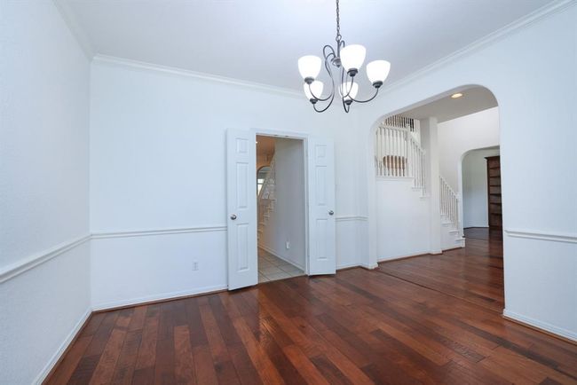 Dual kitchen access doors. | Image 8