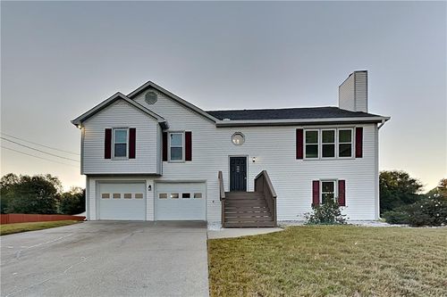 210 Meadow View Dr, Grayson, GA, 30017-1800 | Card Image