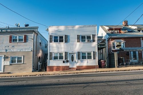 564-562 River St, Mattapan, MA, 02126-3015 | Card Image