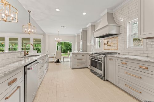 1591 River Run Dr, Denham Springs, LA, 70726-4954 | Card Image