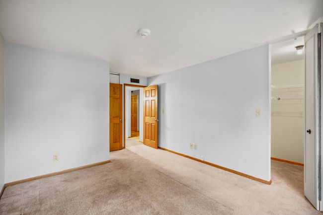 4050 W Rivers Edge Cir, Condo with 2 bedrooms, 1 bathrooms and null parking in Brown Deer WI | Image 22