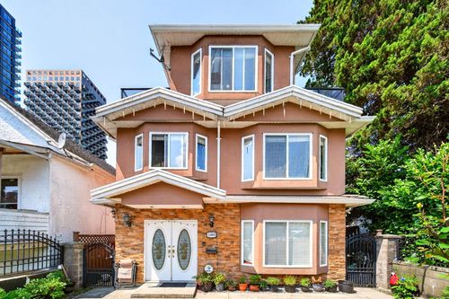 5009 Payne St, Vancouver, BC, V5R4J5 | Card Image