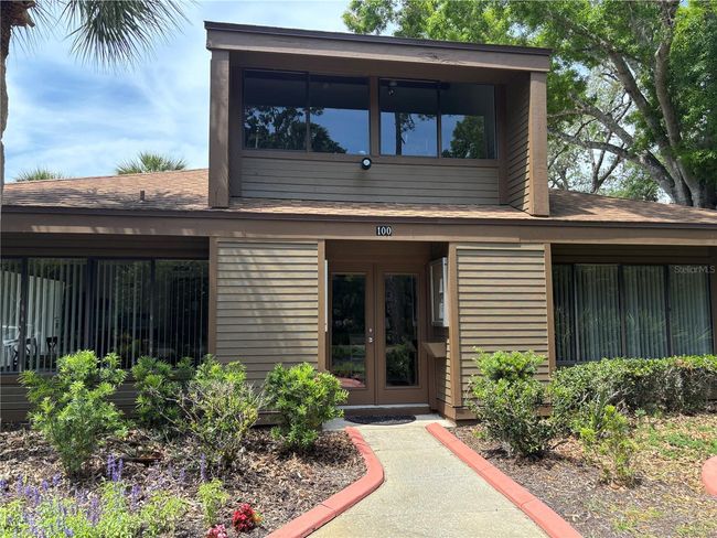 Front of club house | Image 26