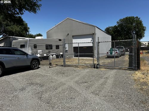 428 A St, Dallesport, WA, 98617-0638 | Card Image