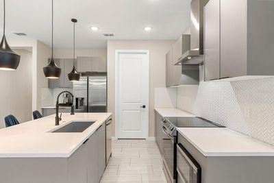 Kitchen Area | Image 2