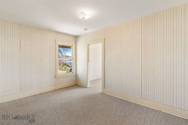 8 Division St N, House other with 8 bedrooms, 3 bathrooms and null parking in Reed Point MT | Image 21