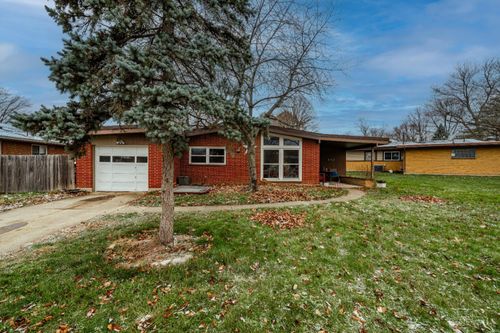 932 Fairacres Dr, Kettering, OH, 45429-4614 | Card Image