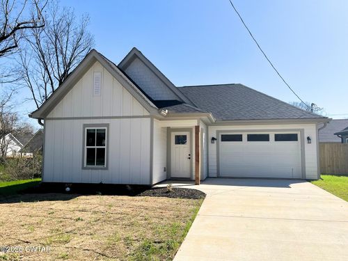 122 E Grand Street, Jackson, TN, 38301 | Card Image