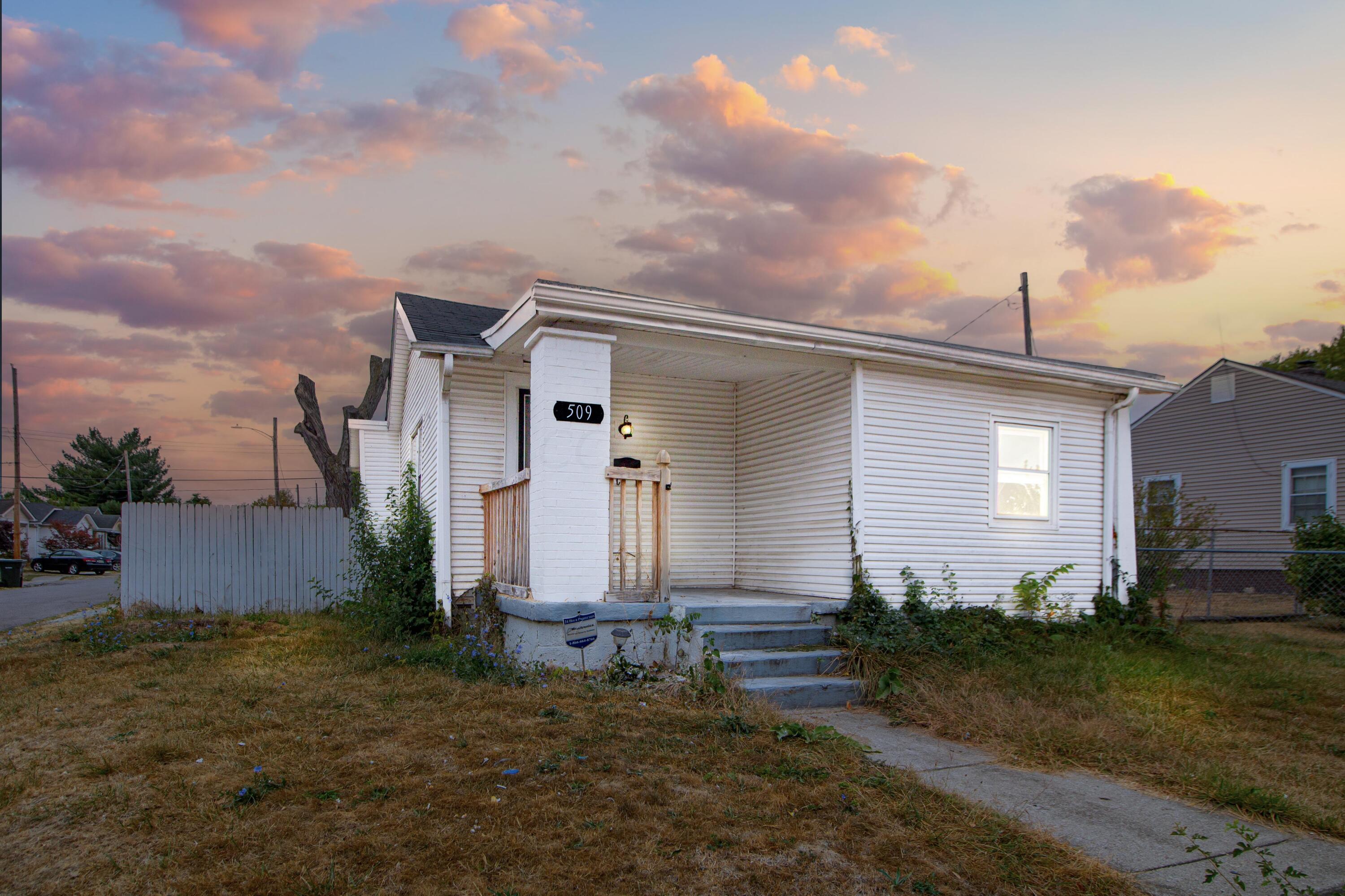 Helen St, Columbus, OH 43223