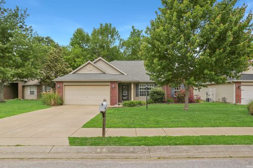 8106 Cedar Point Dr, Newburgh, IN, 47630-8960 | Card Image