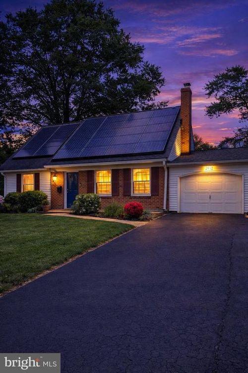 2912 Barrister Ln, BOWIE, MD, 20715-2201 | Card Image