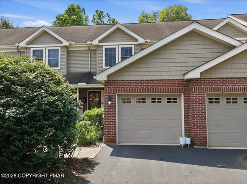 7 Oak Leaf Ln, East Stroudsburg, PA, 18301-1340 | Card Image