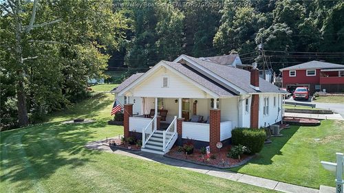 931 Woodward Dr, Charleston, WV, 25387-1250 | Card Image